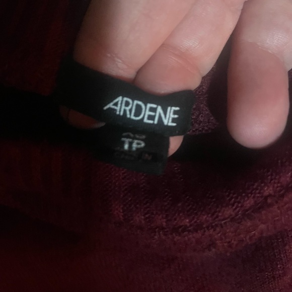 Ardene red sweater, size xs - Picture 2 of 3